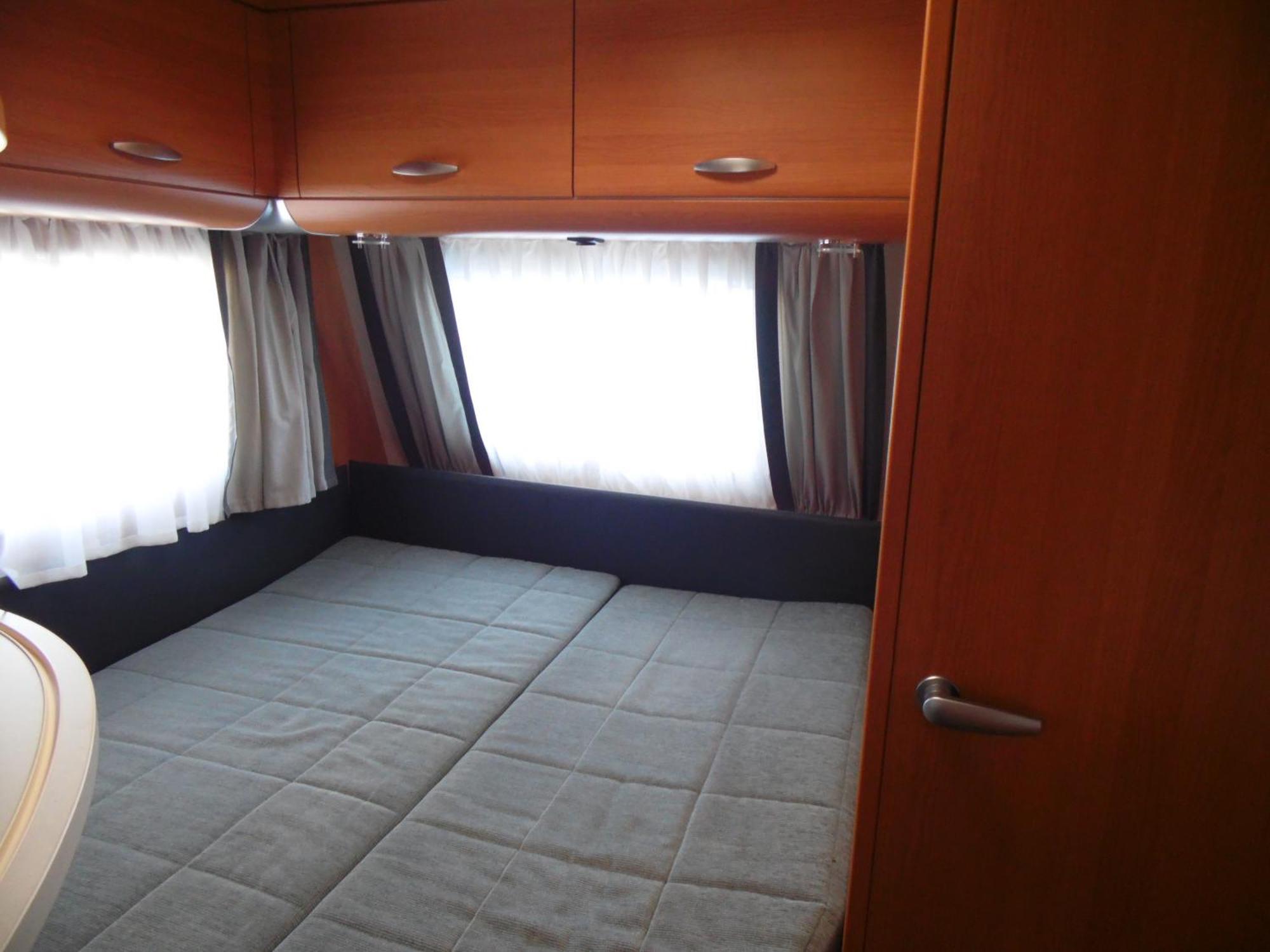 Wohnwagen Mit Festem Vorzelt - Incl. Campsite *